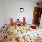 Feher Hajo Panzio Gyor Gyor