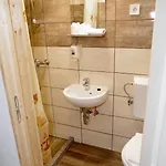 Bed & Breakfast Feher Hajo Panzio Gyor