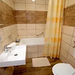 Fehér Hajó Panzió és Vendéglő 3*