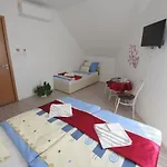 Fehér Hajó Panzió és Vendéglő Bed & Breakfast