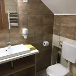 Feher Hajo Panzio Gyor