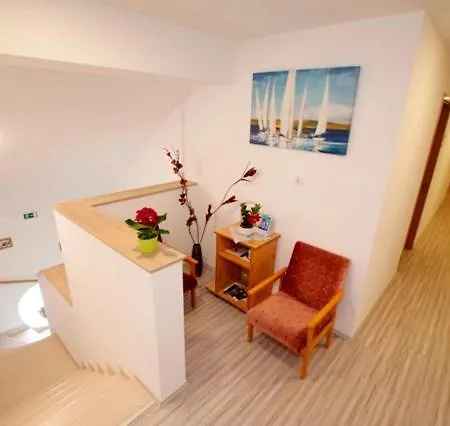 Feher Hajo Panzio 3* Ráb