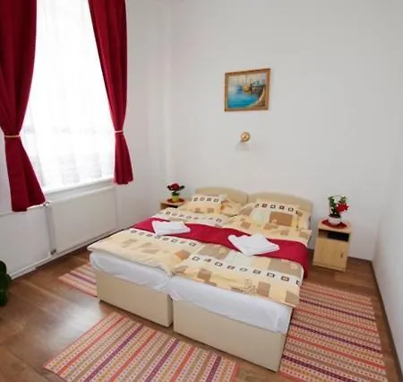 Bed & Breakfast Feher Hajo Panzio Ráb