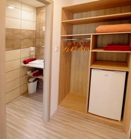 Feher Hajo Panzio 3* Ráb