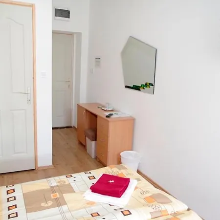 Fehér Hajó Panzió és Vendéglő 3*