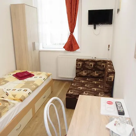 Bed & Breakfast Feher Hajo Panzio Es Vendeglo