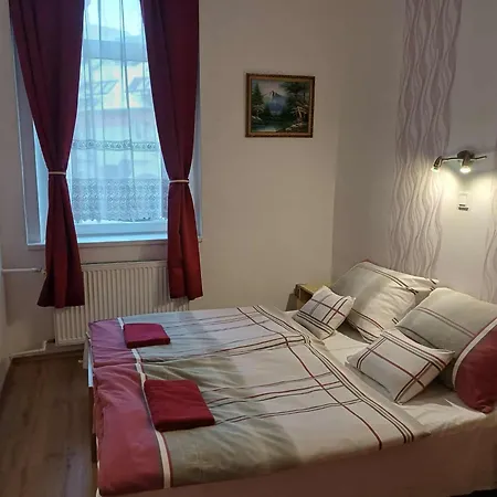 Bed & Breakfast Fehér Hajó Panzió és Vendéglő