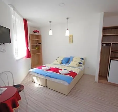 Feher Hajo Panzio Bed & Breakfast 3*