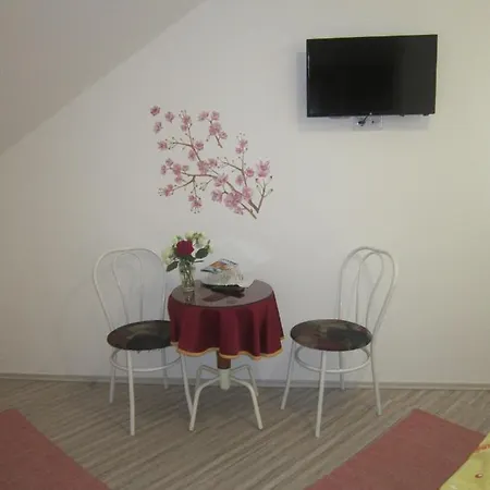 Feher Hajo Panzio Es Vendeglo Bed & Breakfast