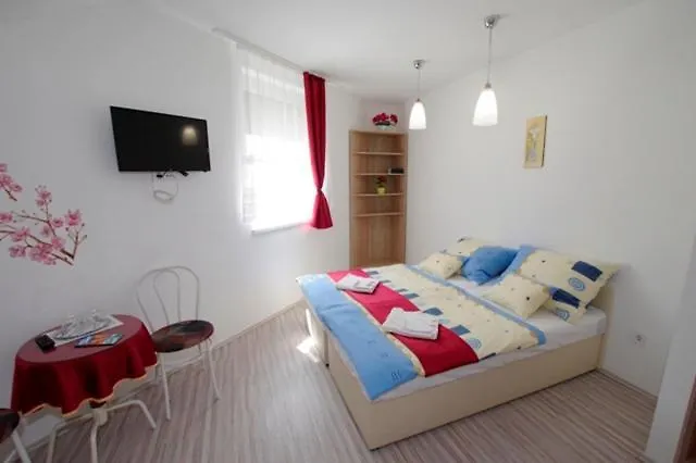 Nocleg ze śniadaniem Feher Hajo Panzio 3*