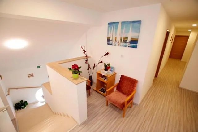 Feher Hajo Panzio 3* Ráb