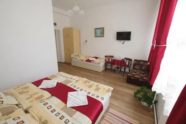 Fehér Hajó Panzió és Vendéglő 3*