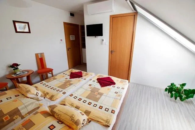 Bed & Breakfast Feher Hajo Panzio