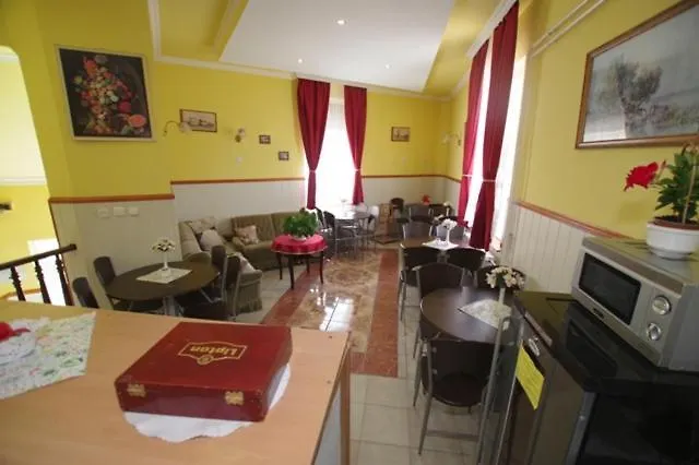Feher Hajo Panzio 3* Ráb