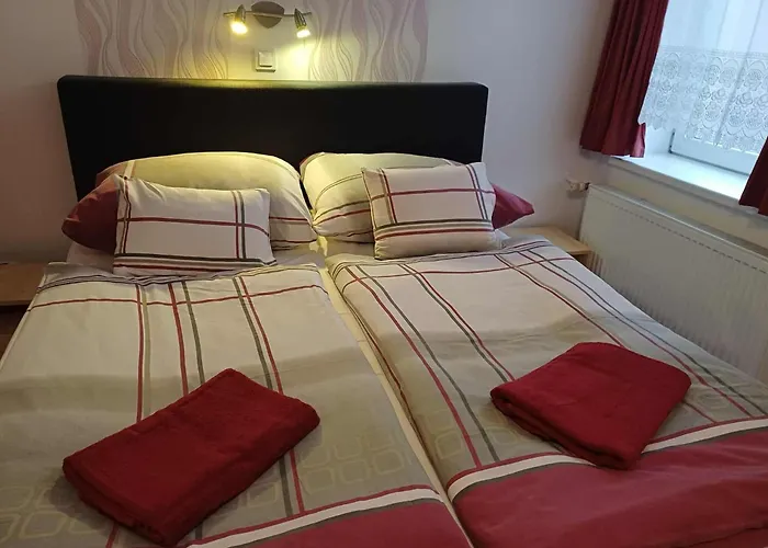 Feher Hajo Panzio 3* Ráb