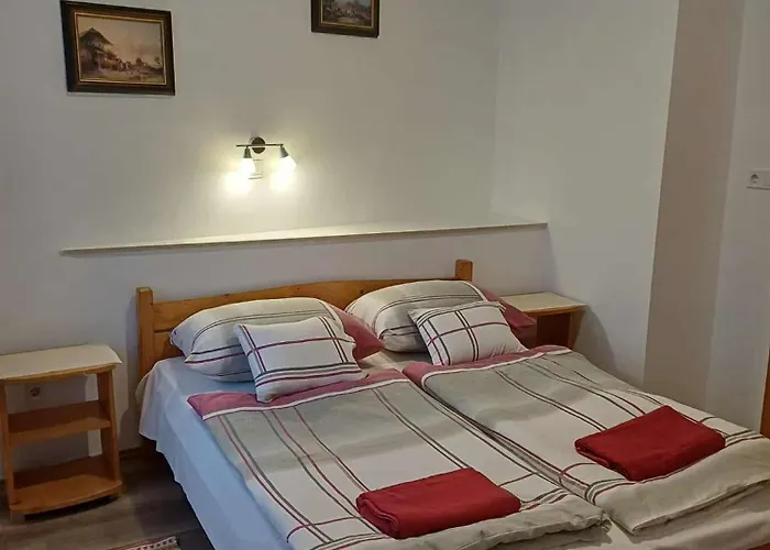 Feher Hajo Panzio Bed & Breakfast
