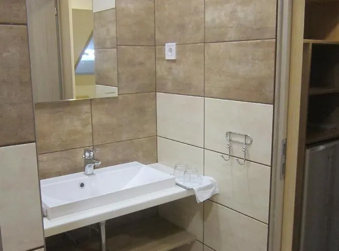 Feher Hajo Panzio Es Vendeglo Bed & Breakfast